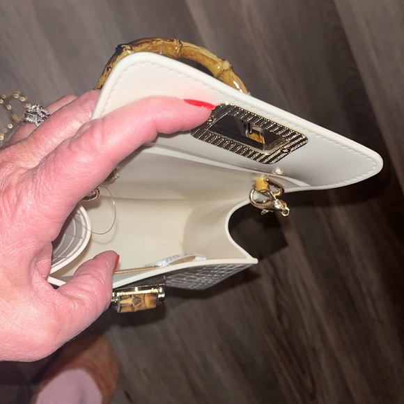 Tiny plastic and metal, bamboo purse with removable gold chain strap NWT - Picture 7 of 12